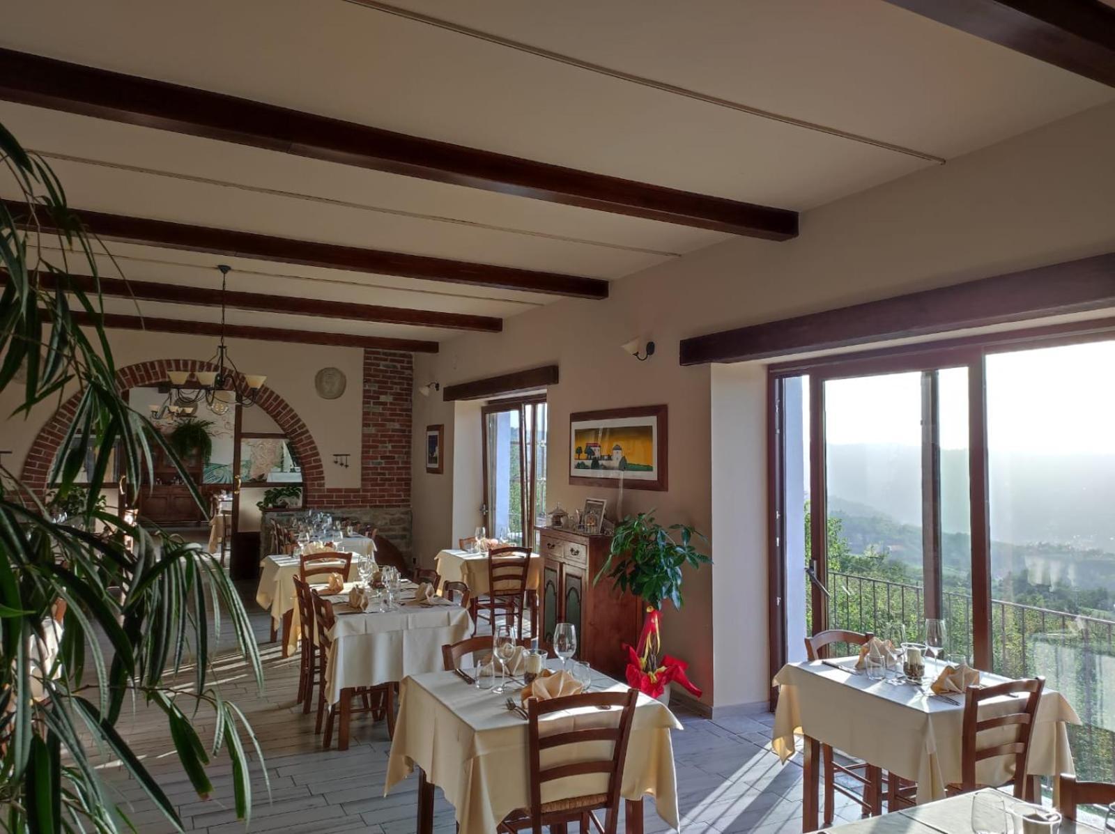 Ristorante Albergo 'L Bunet Cortemilia Exterior foto